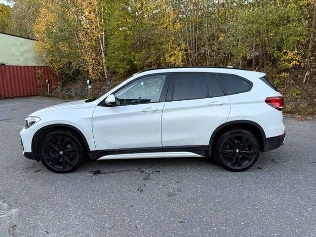 BMW X1 20d Sport Line 2022, bild 2/8