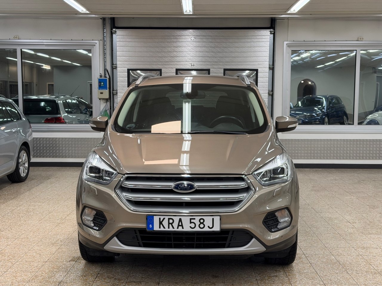 Ford Kuga 1.5 EcoBoost 2019, bild 3/10