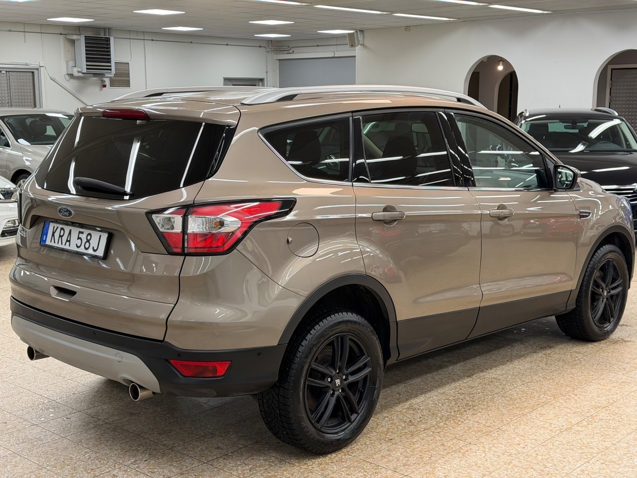 Ford Kuga 1.5 EcoBoost 2019, bild 5/10