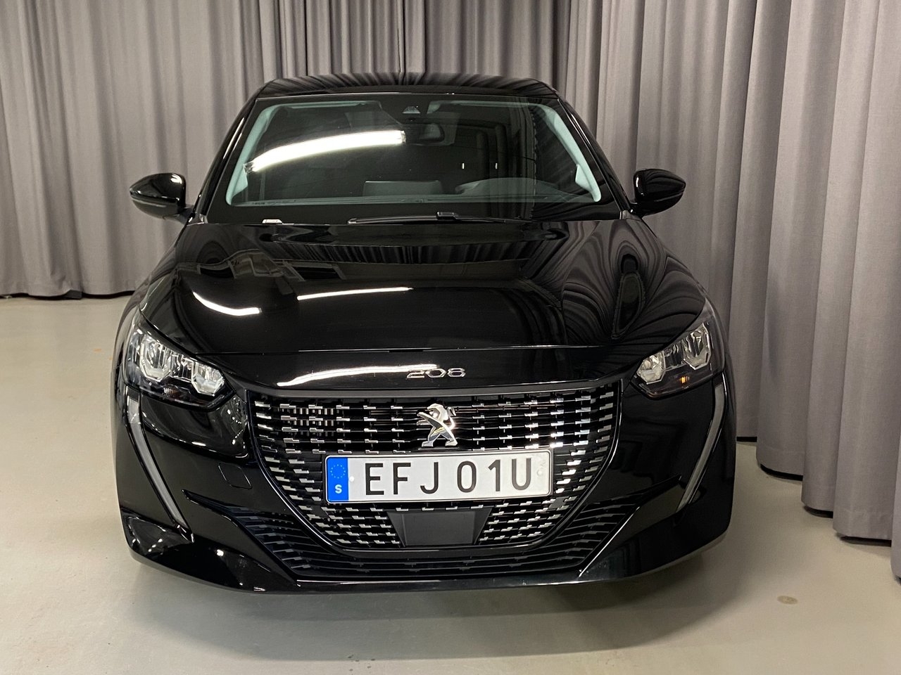 Peugeot 208 1.2 PureTech 100 Allure 2023, bild 2/10