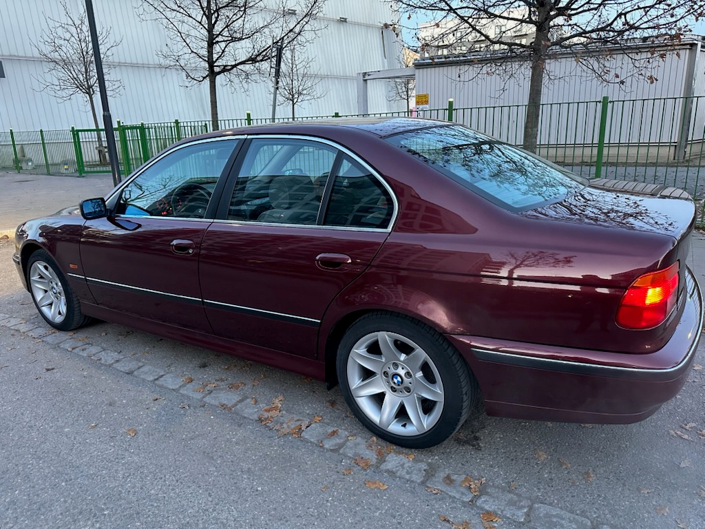 BMW 520i 1999, bild 2/2