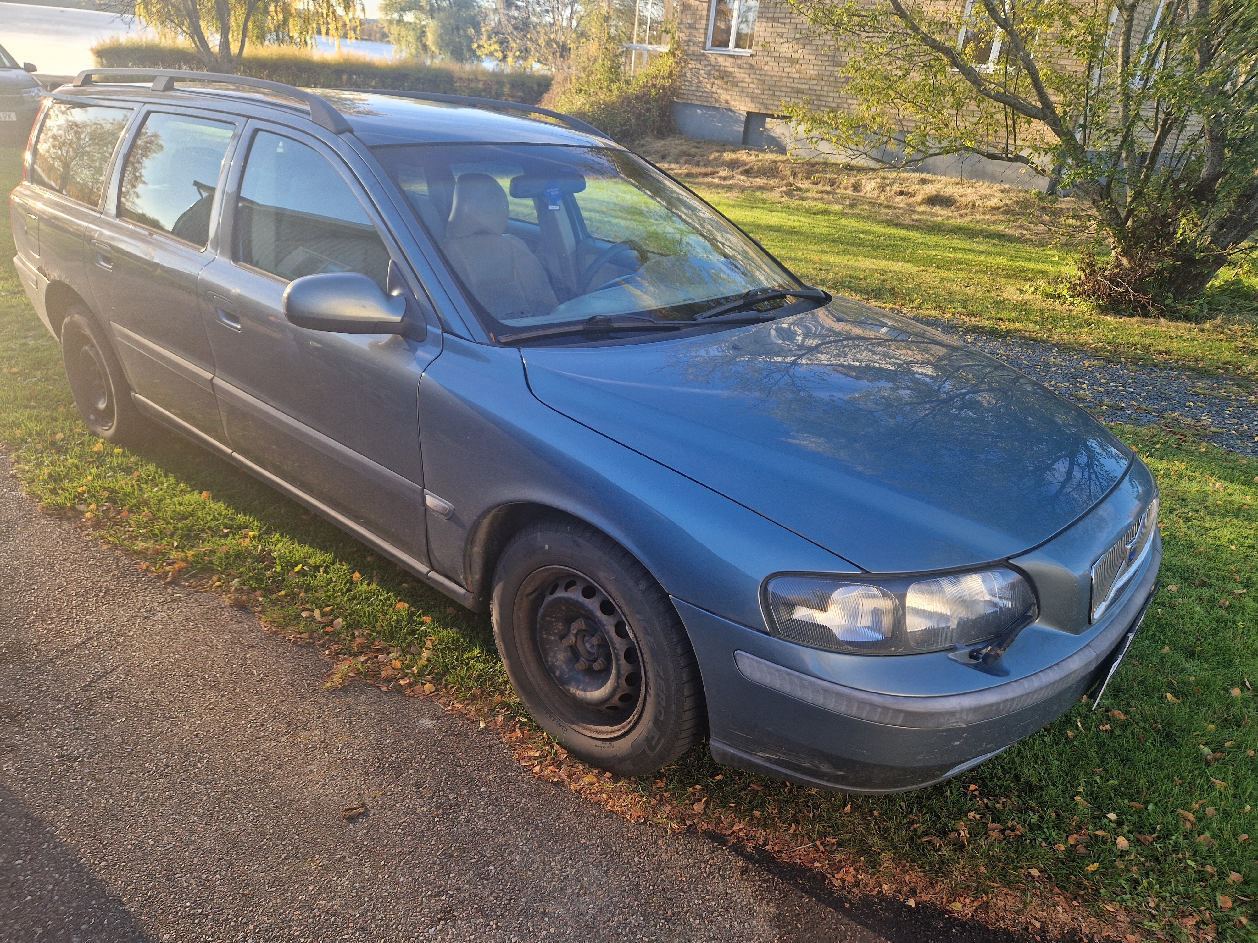 Volvo V70 2.4 2001, bild 2/4