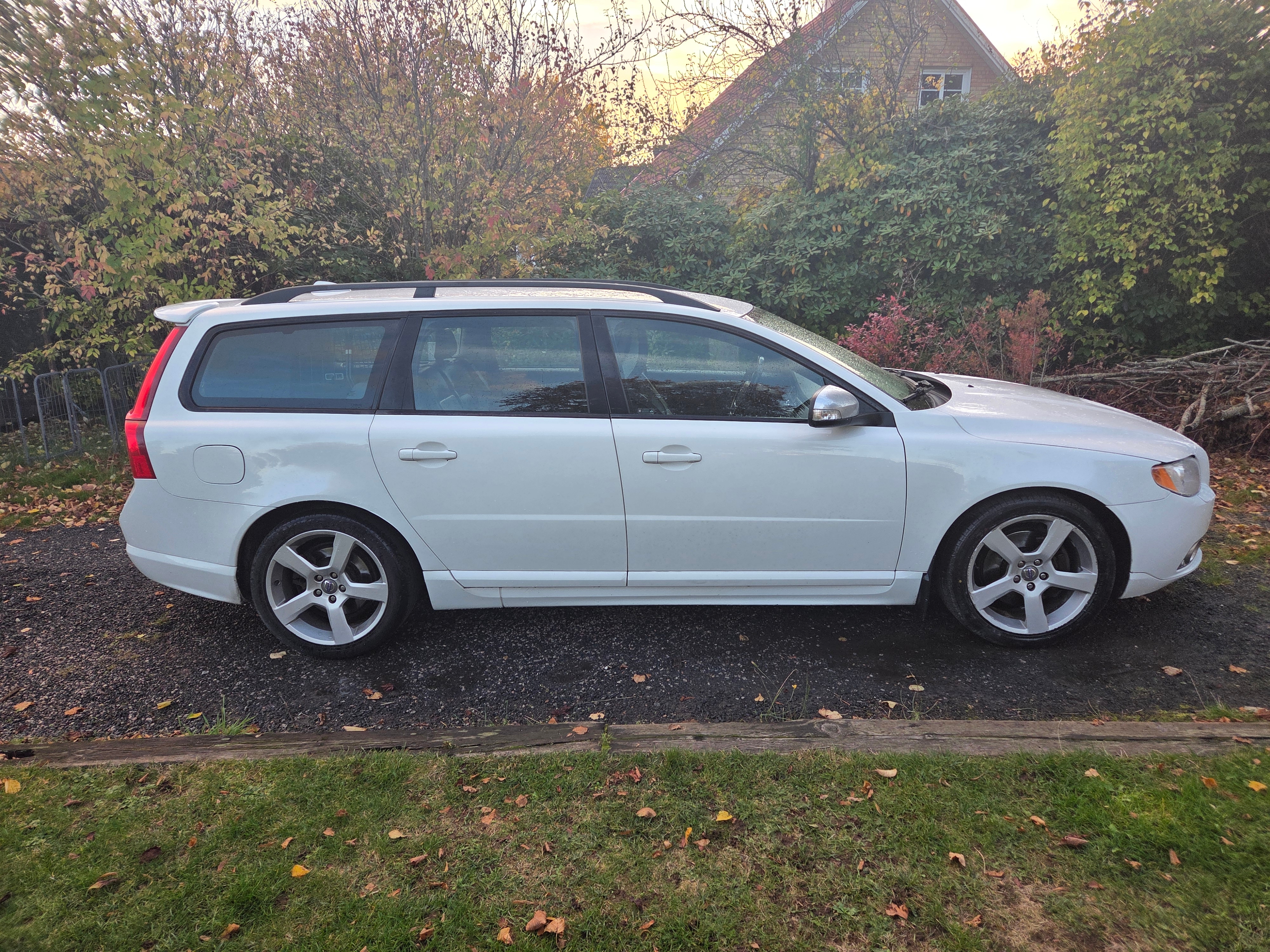 Volvo V70 2.5FT R Design 2011, bild 2/10