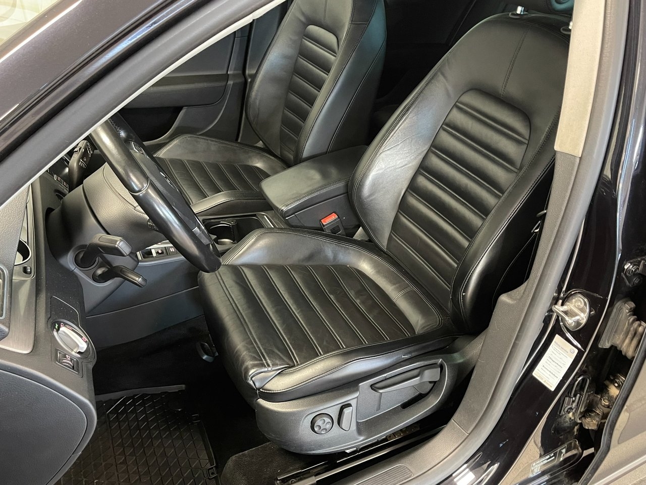 Volkswagen Passat 2.0 TDI R-Line 2014, bild 6/10