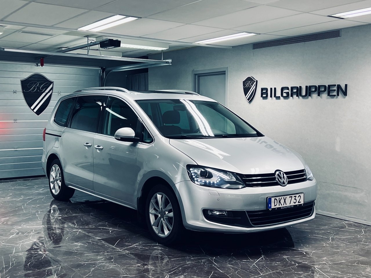 Volkswagen Sharan 2.0 TDI SCR 2015, bild 2/10