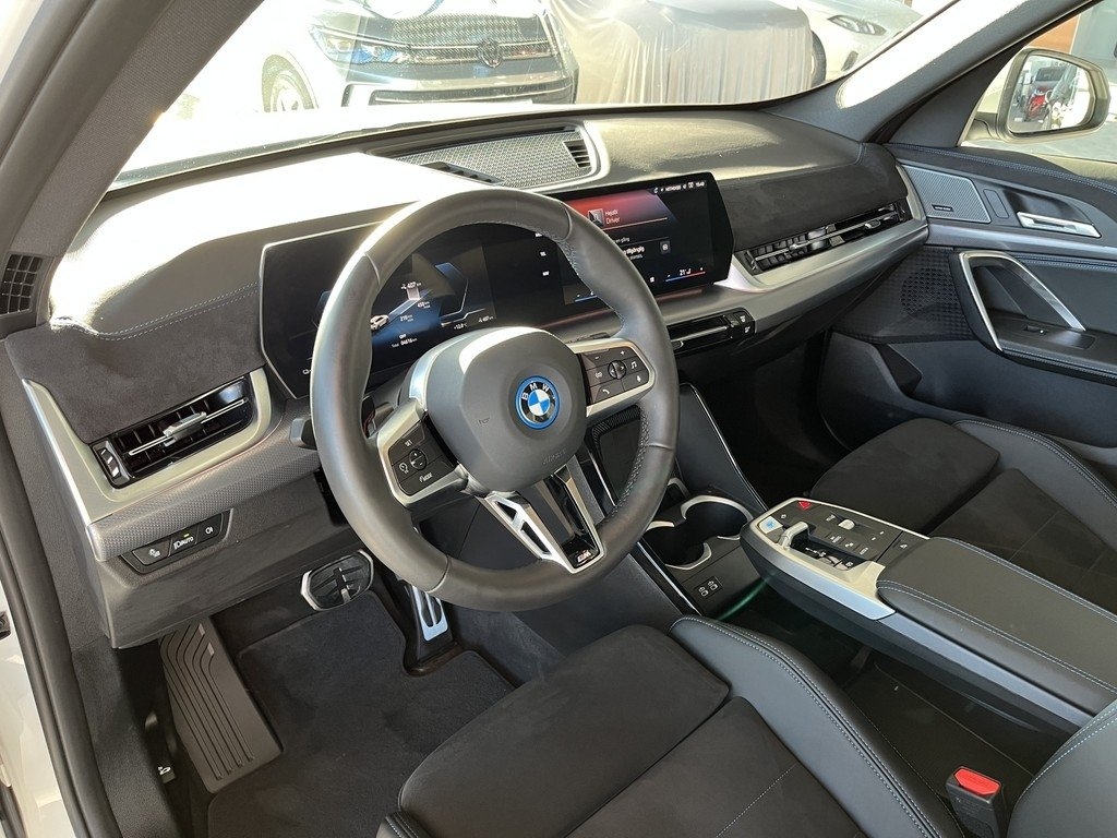 BMW iX1 20 M Sport 2026, bild 5/10