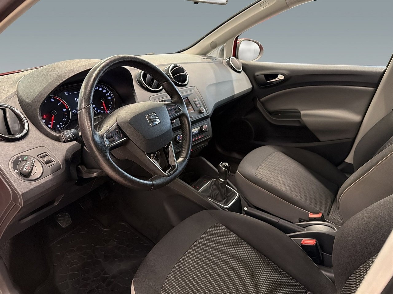 Seat Ibiza 1.2 TSI Style 2017, bild 5/8