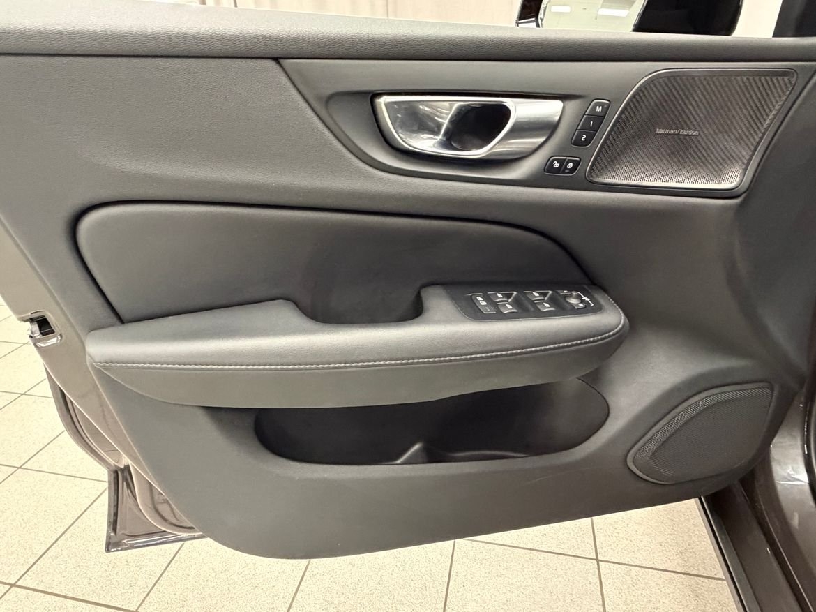 Volvo V60 T6 Plus Dark Nordic 2025, bild 6/10