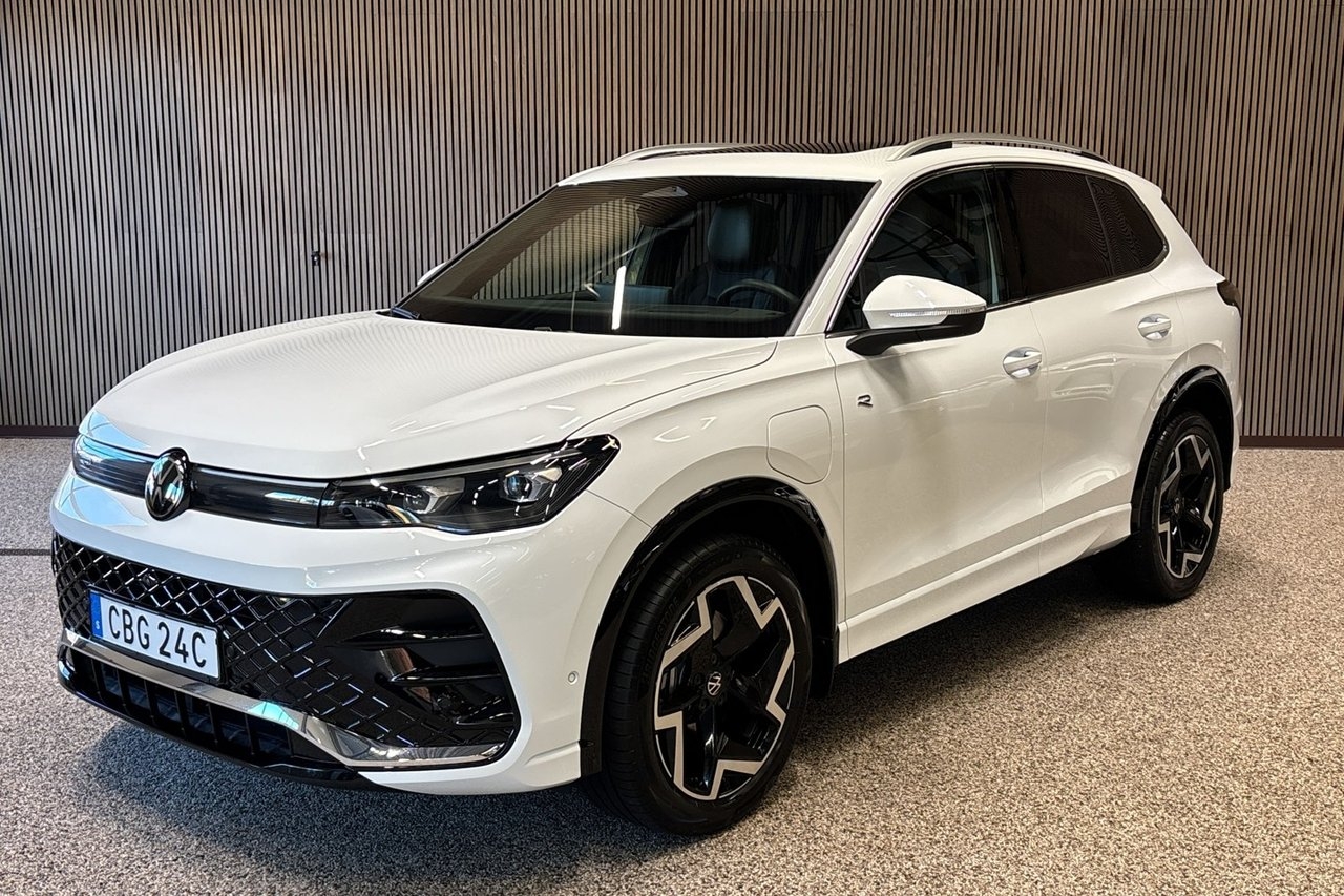 Volkswagen Tiguan 1.5 eHybrid R-Line 2025, bild 2/10