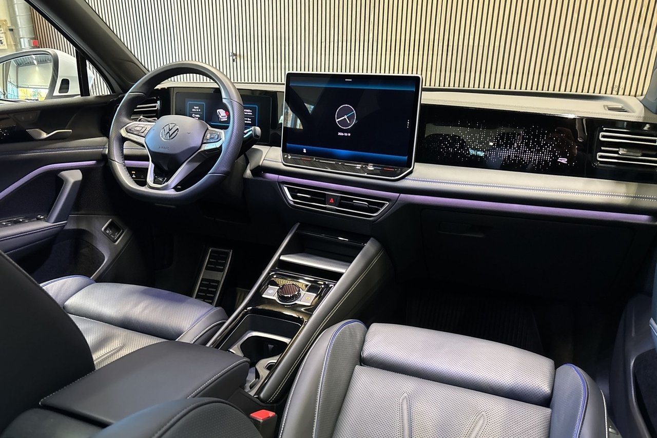 Volkswagen Tiguan 1.5 eHybrid R-Line 2025, bild 6/10