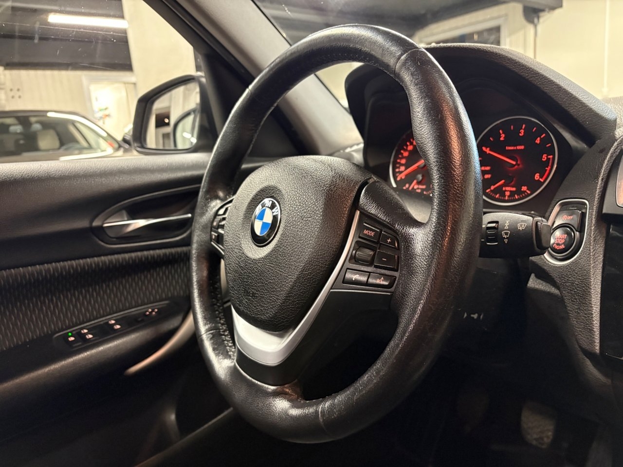 BMW 116d Advantage 2016, bild 6/10