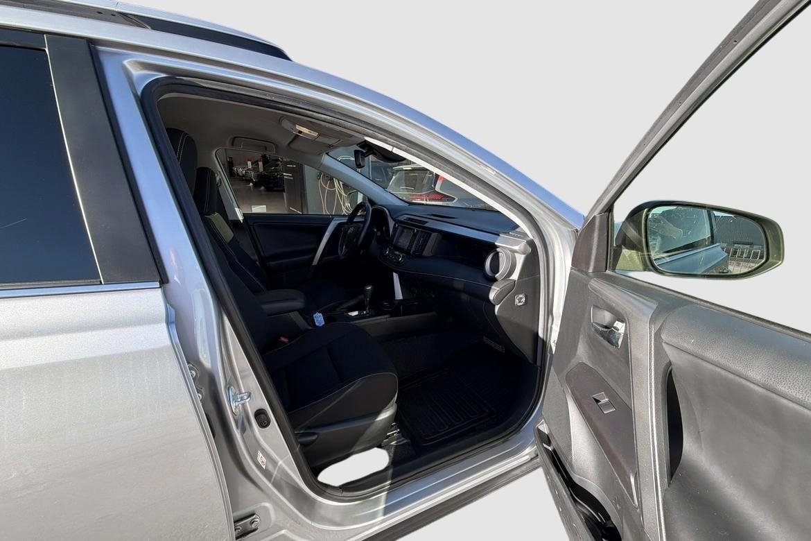 Toyota RAV4 2.5 Hybrid Active 2017, bild 6/10