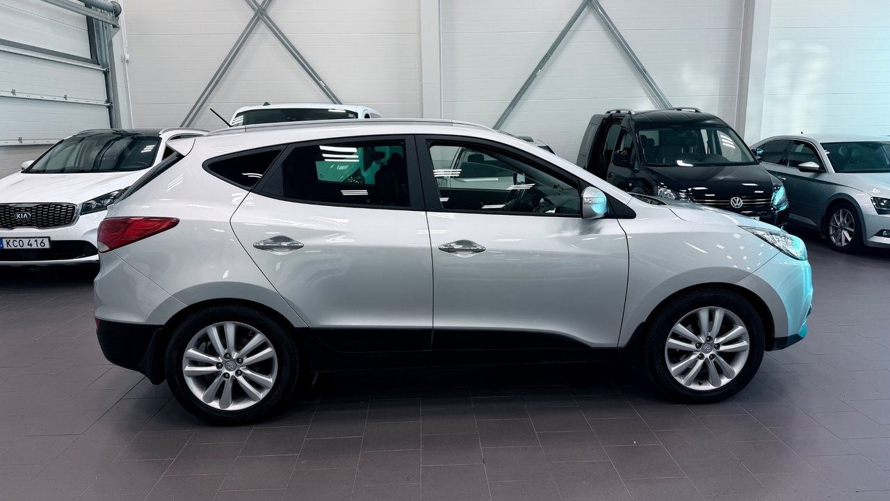 Hyundai ix35 2.0 CRDi Business 2011, bild 7/10