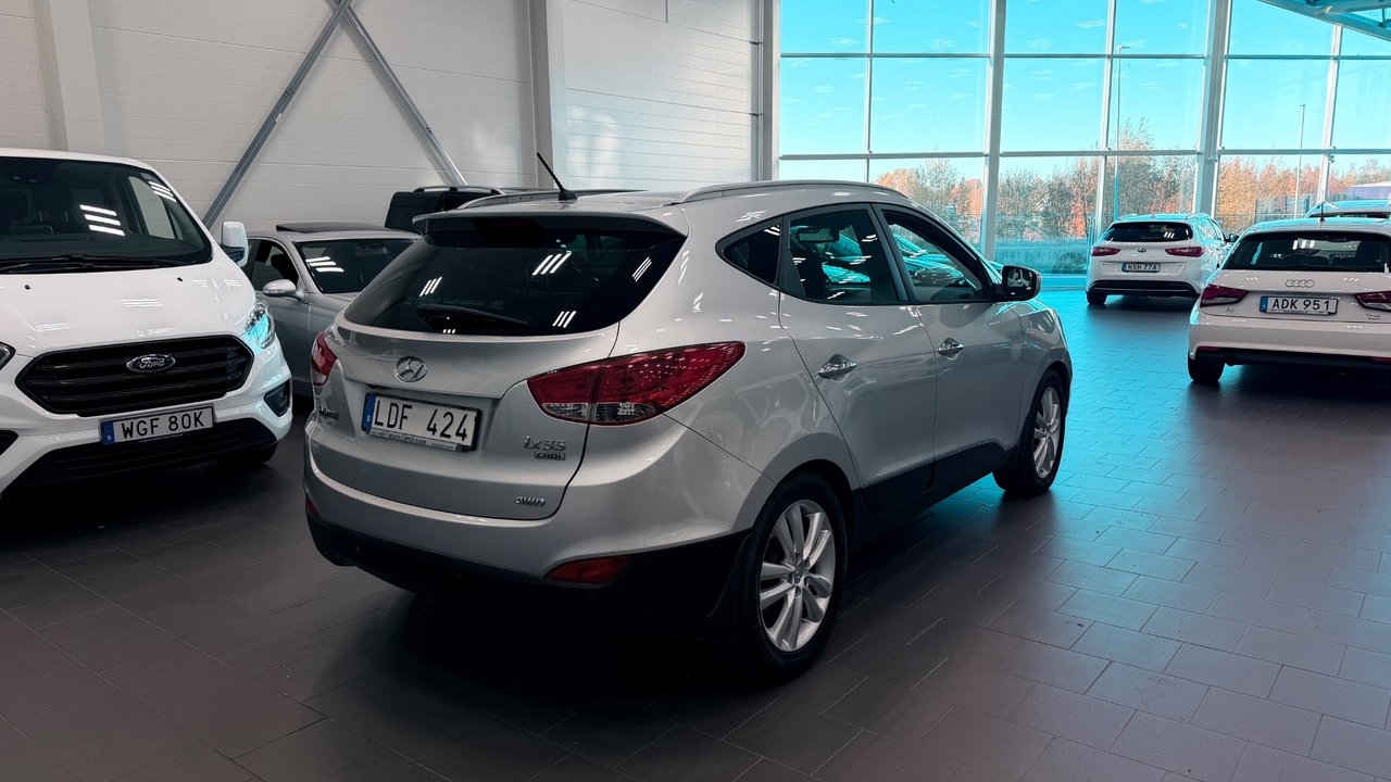Hyundai ix35 2.0 CRDi Business 2011, bild 6/10