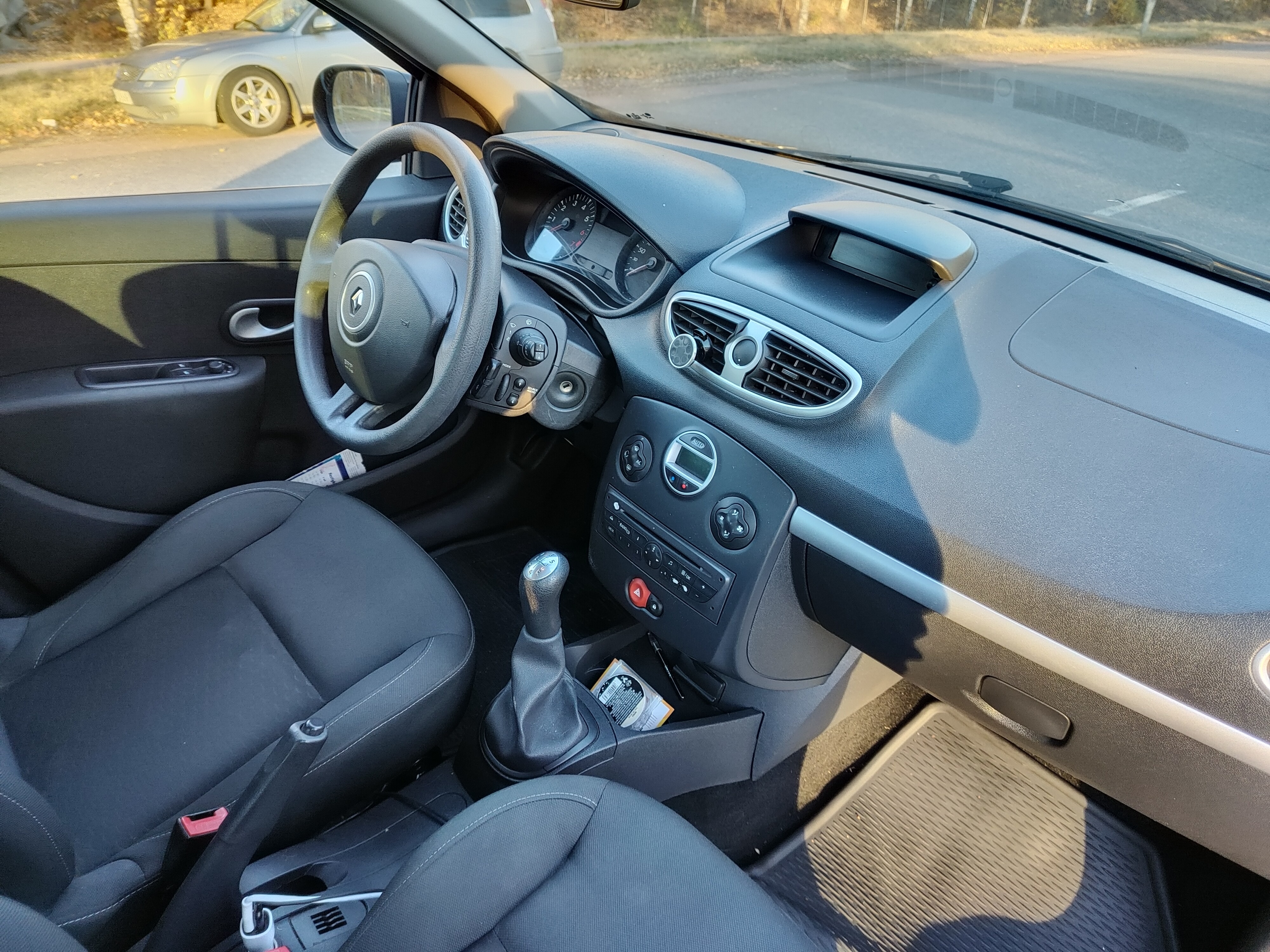 Renault Clio 2010, bild 3/6