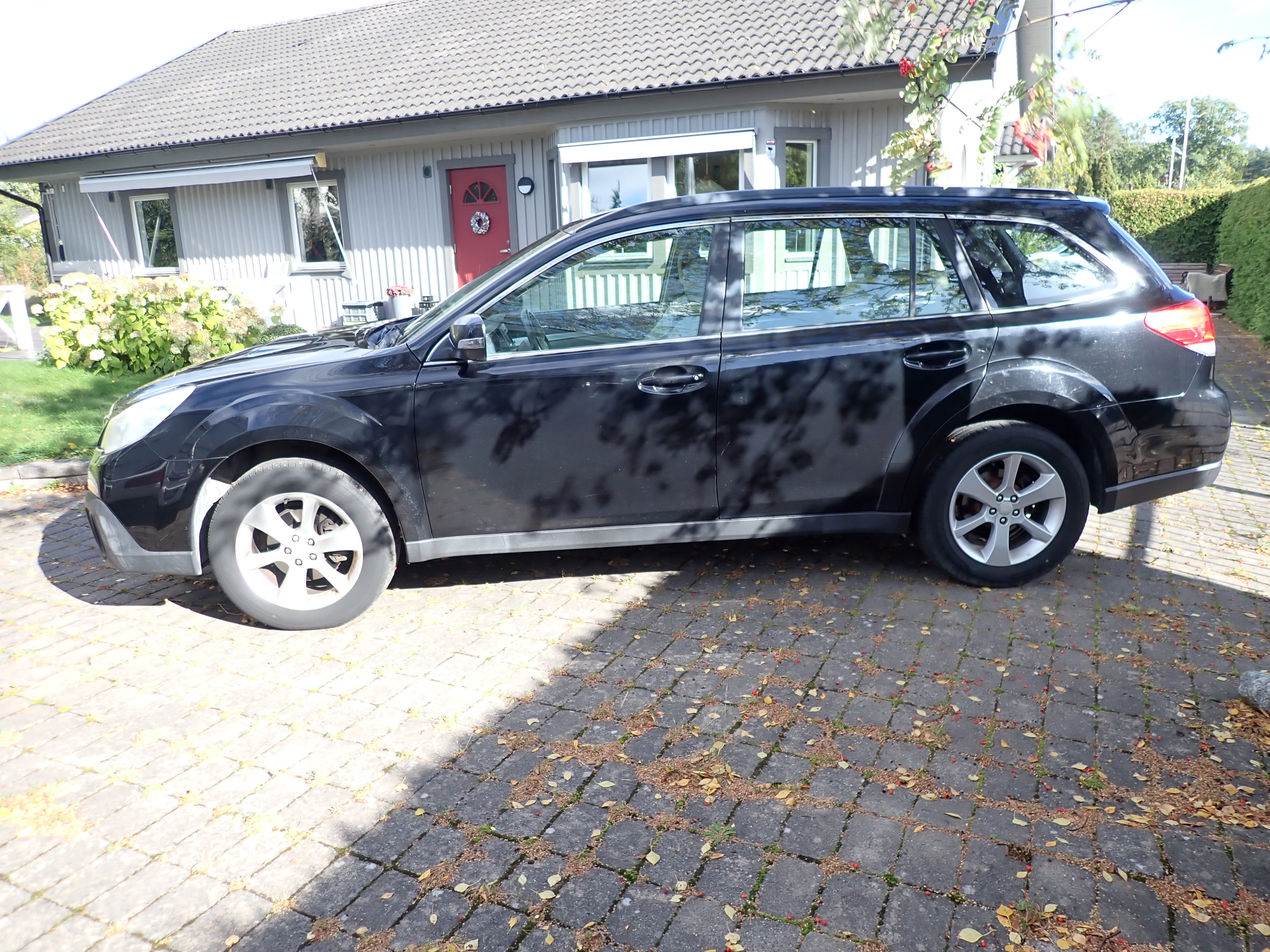 Subaru Outback 2.0D 2013, bild 2/7