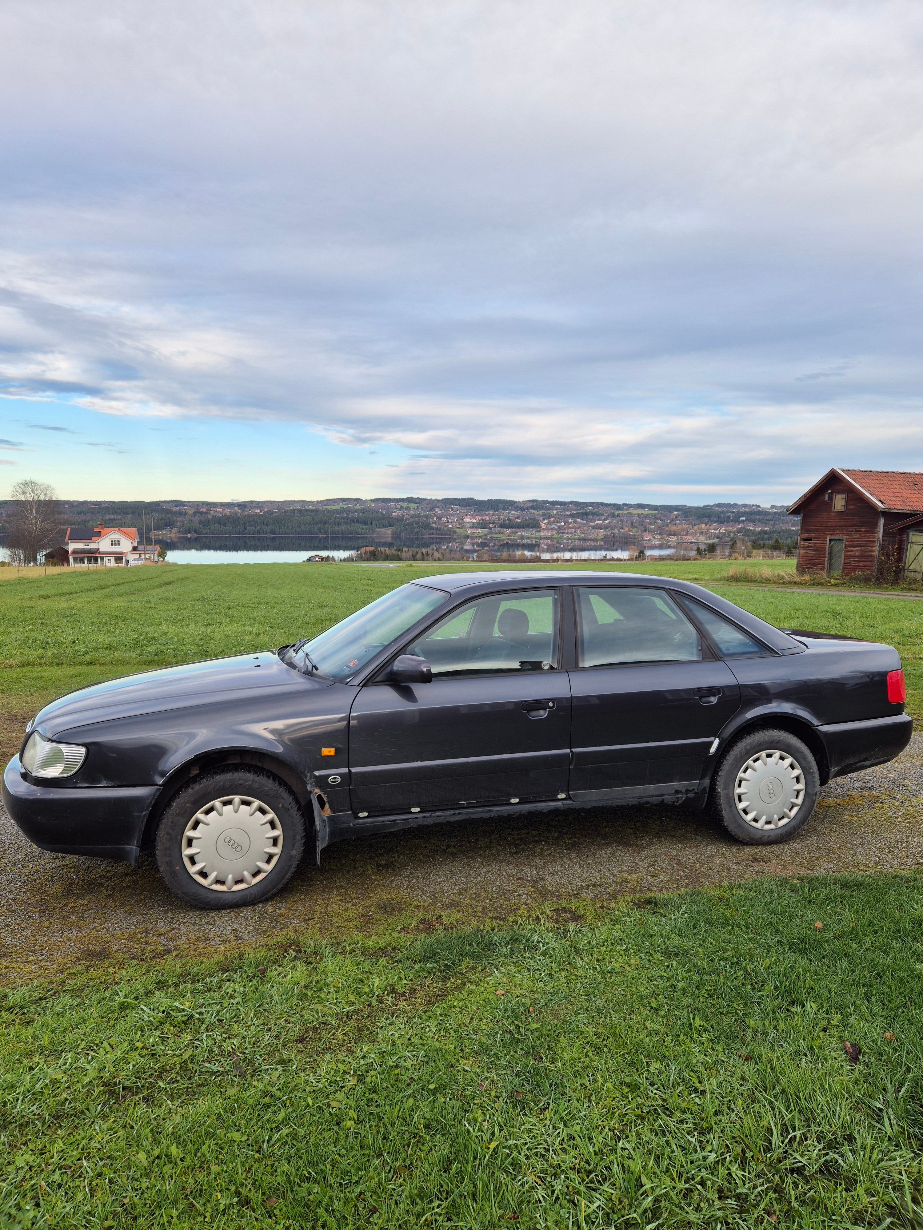 Audi A6 1997, bild 2/6