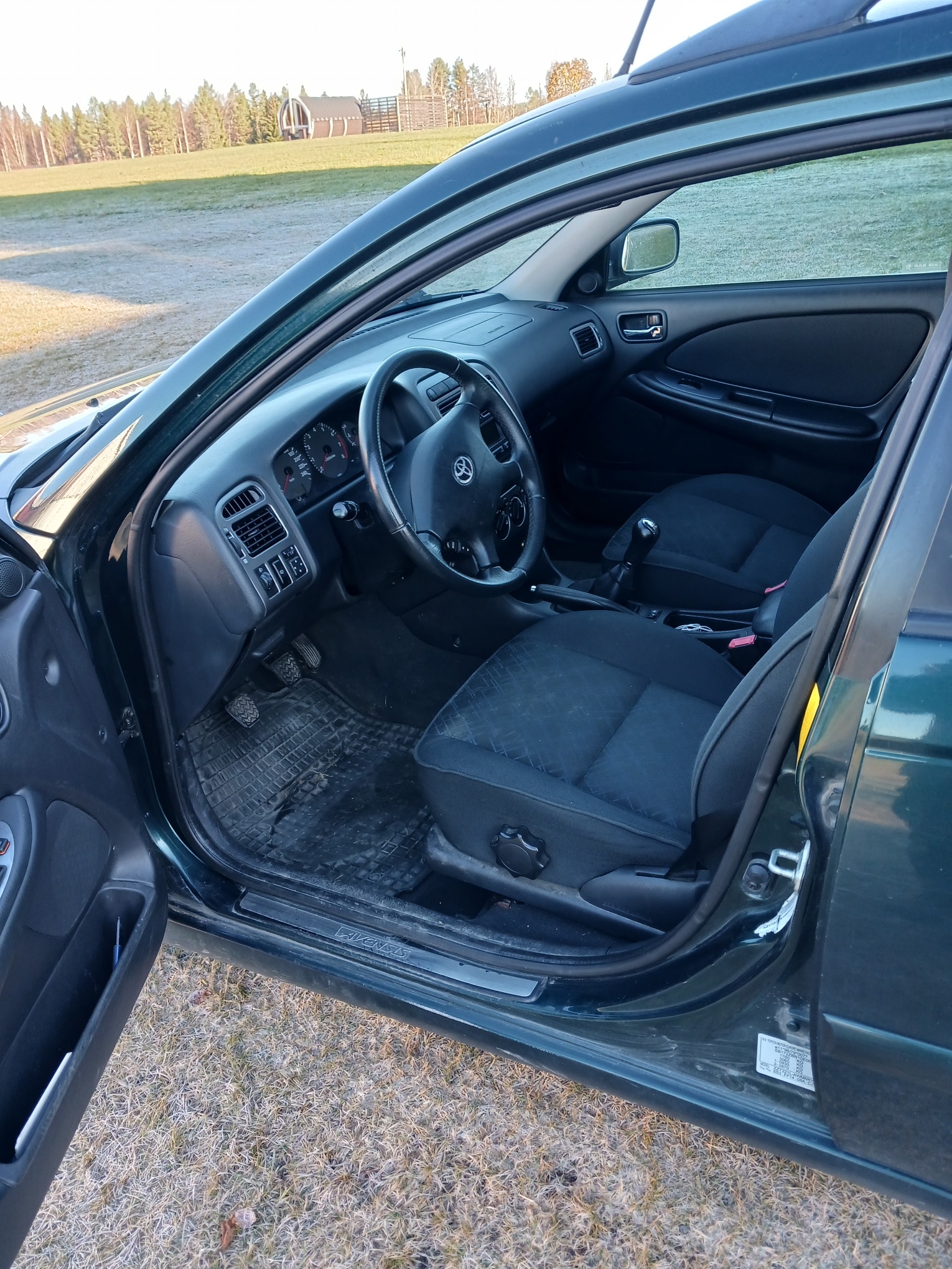 Toyota Avensis 1.8 2002, bild 6/6