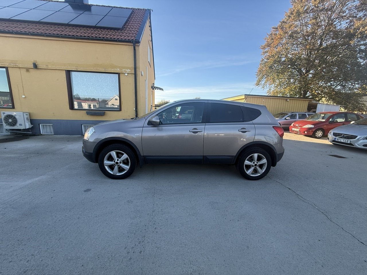 Nissan Qashqai 2.0 2010, bild 5/10