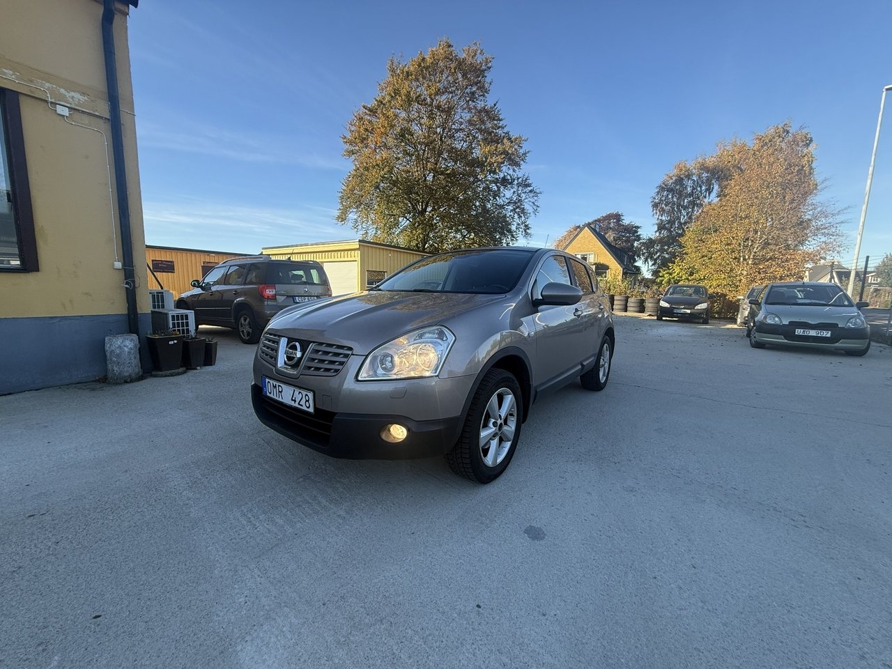 Nissan Qashqai 2.0 2010, bild 2/10