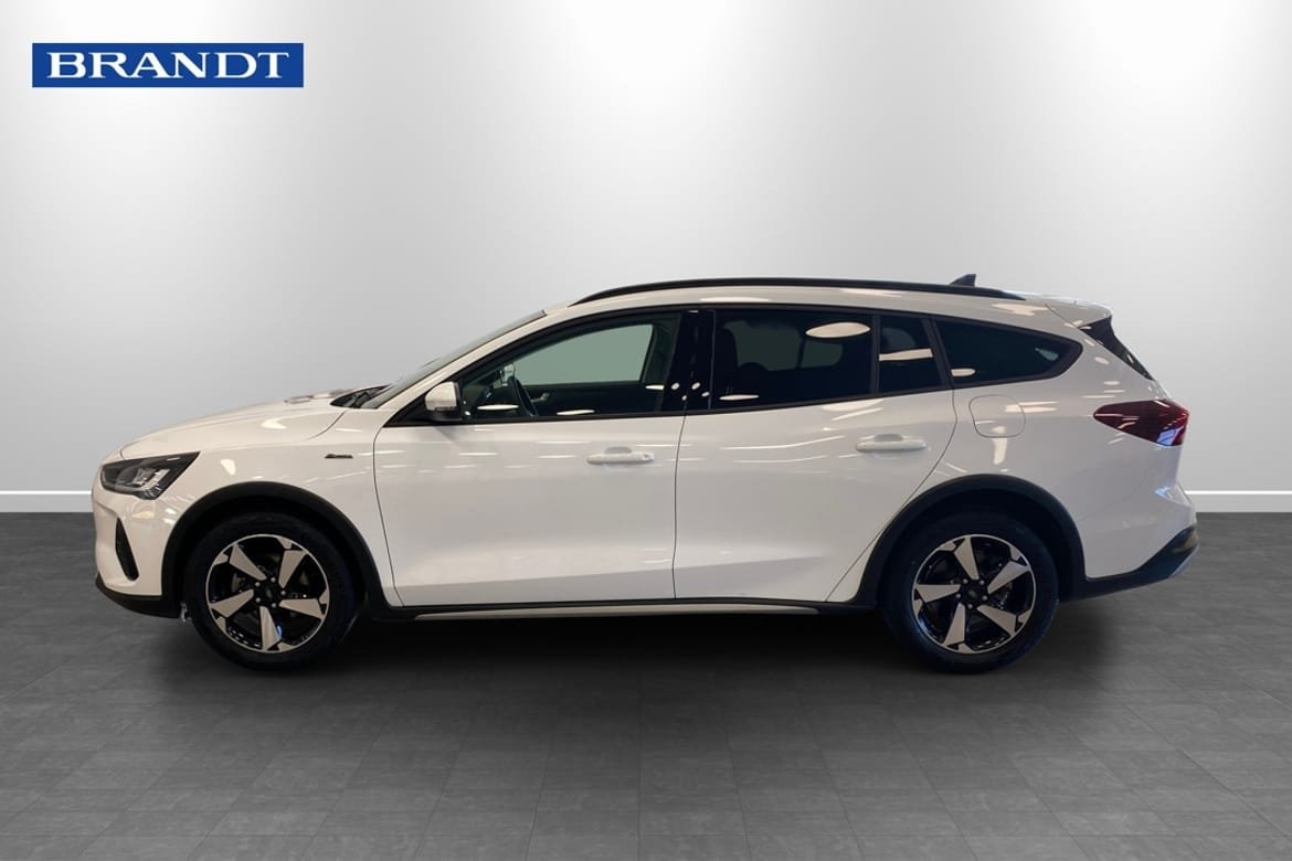 Ford Focus Active 1.0 EcoBoost 2023, bild 2/9