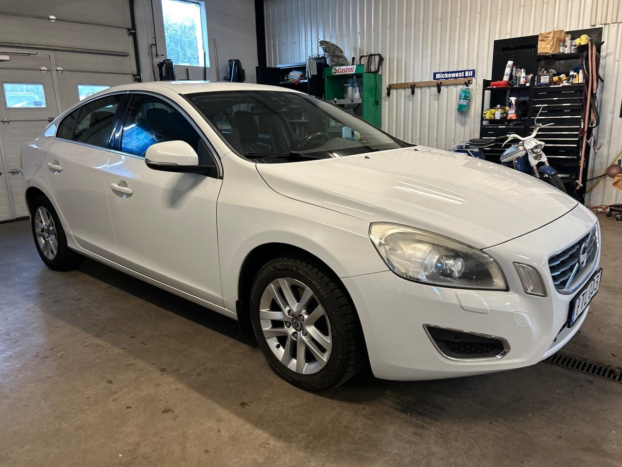 Volvo S60 T3 Momentum 2012, bild 2/8