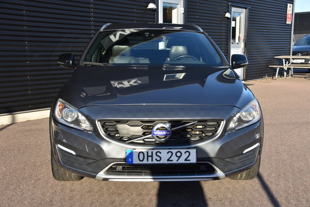 Volvo V60 D4 Summum Business Advanced 2017, bild 2/10
