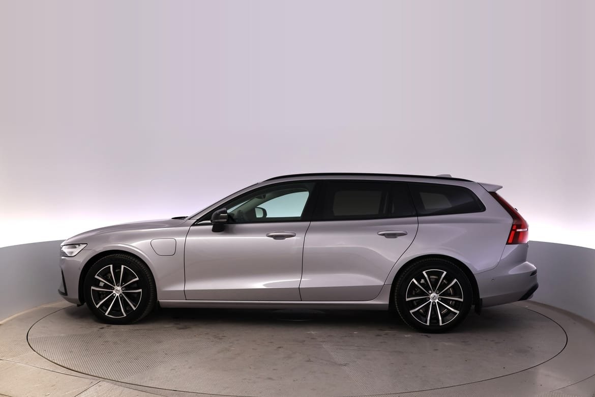 Volvo V60 T6 Plus Dark Nordic 2026, bild 2/10