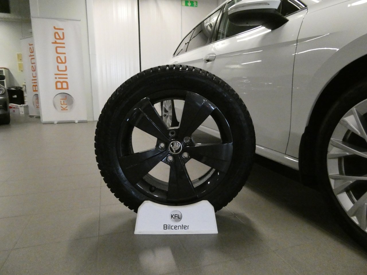 Skoda Superb iV 1.5 TSI PHEV 2025, bild 2/10