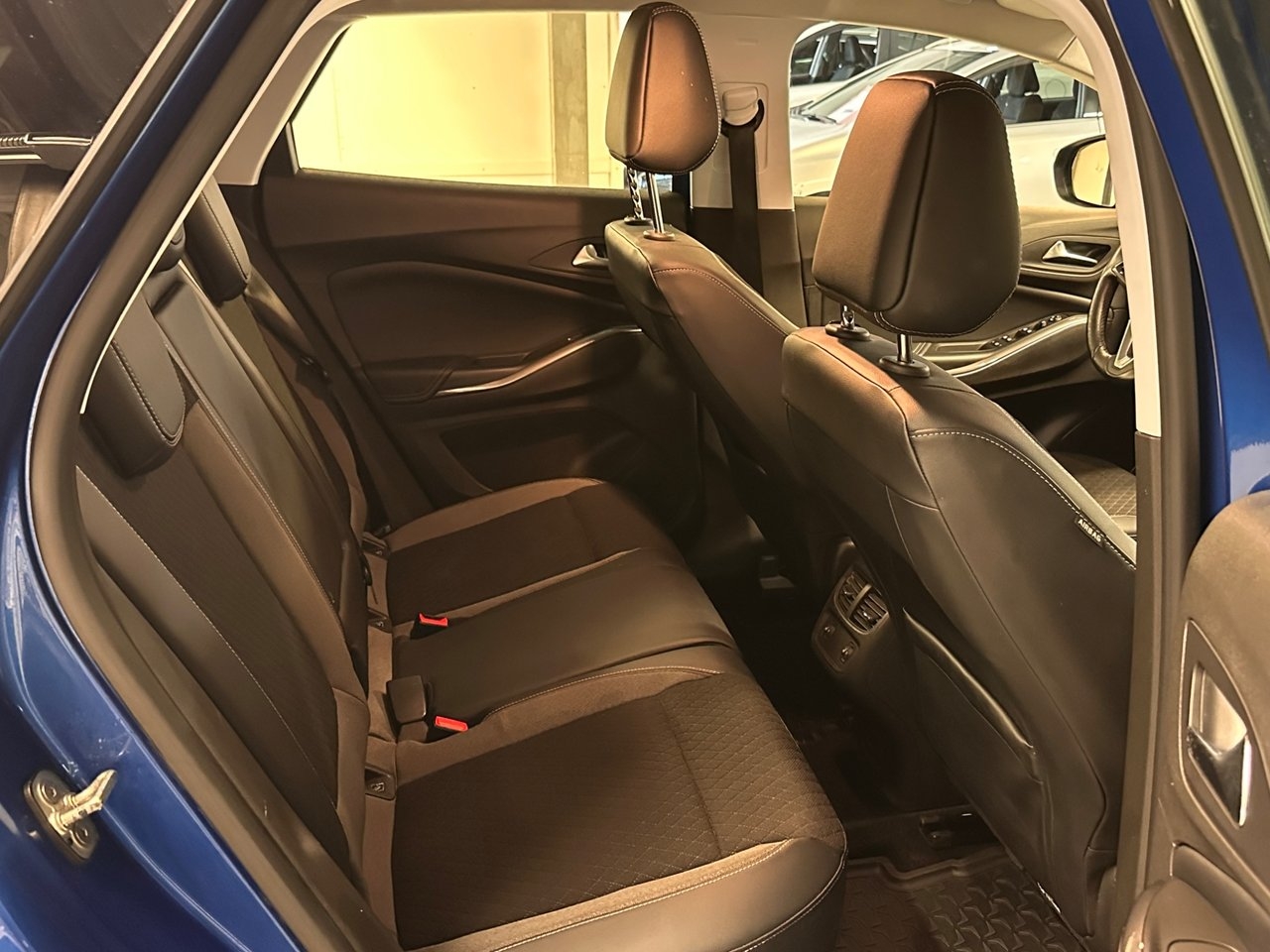 Opel Grandland X 1.2 Turbo Dynamic 2019, bild 7/10