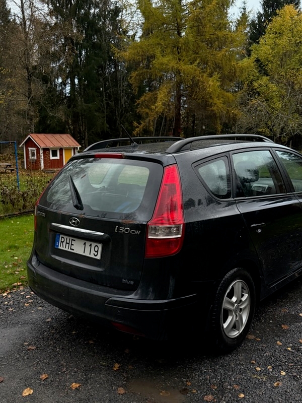 Hyundai i30 1.6 CRDi 2011, bild 3/3