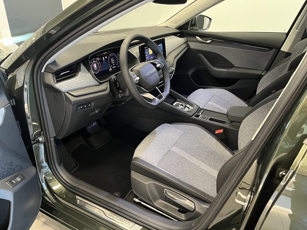 Skoda Octavia Selection 2027, bild 4/10