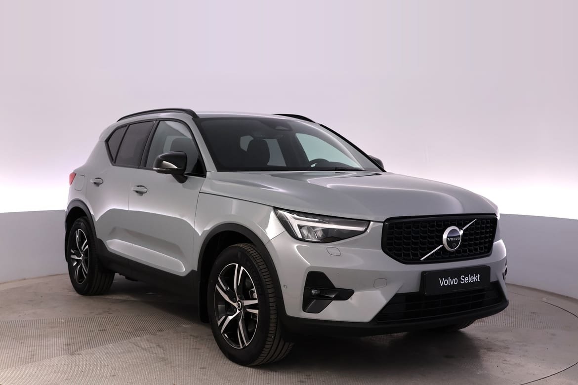 Volvo XC40 B3 Plus Dark 2025, bild 6/10