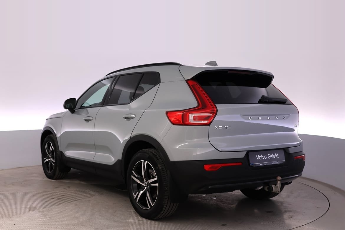 Volvo XC40 B3 Plus Dark 2025, bild 3/10