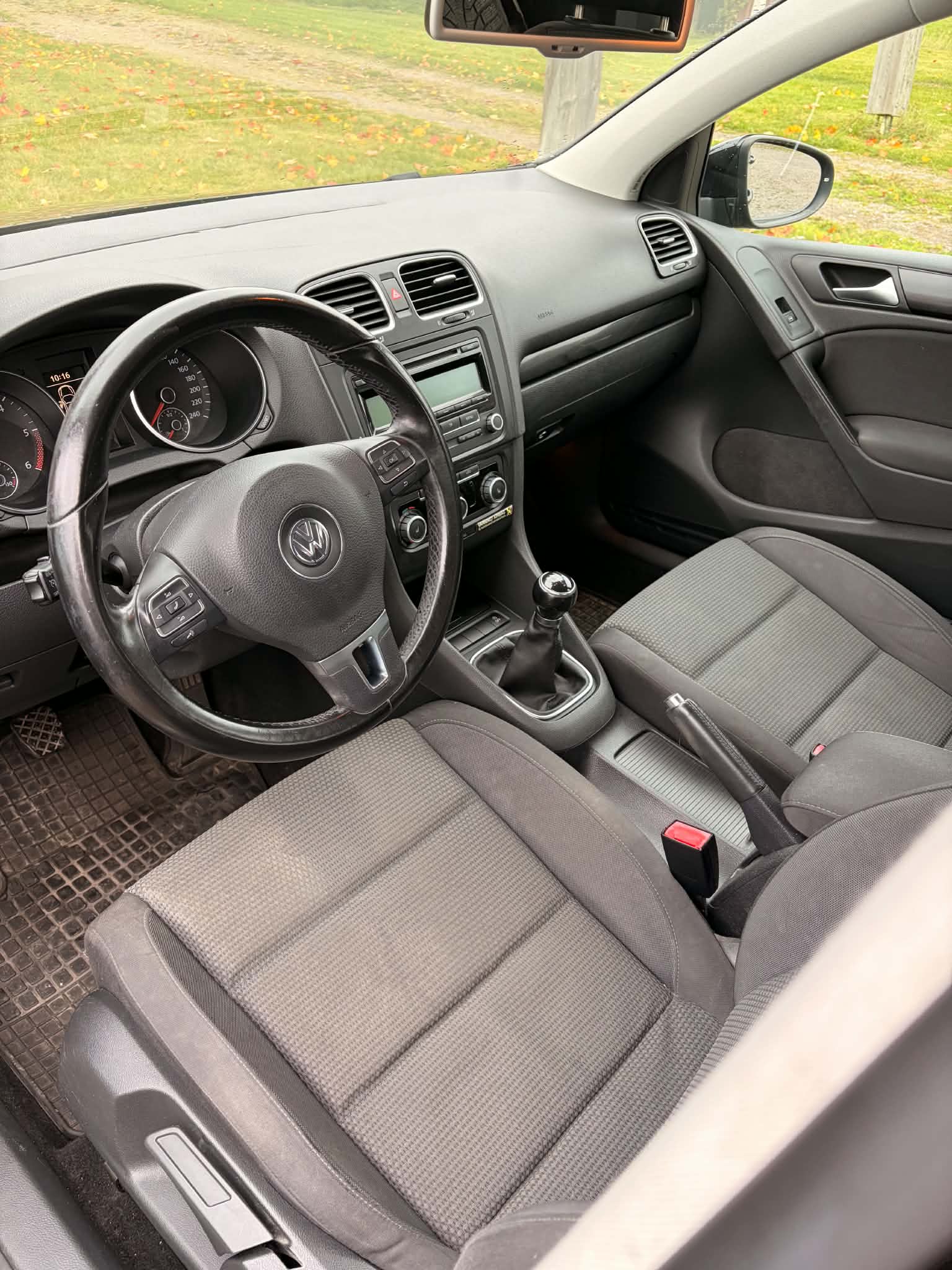 Volkswagen Golf 1.6 TDI 2010, bild 3/6
