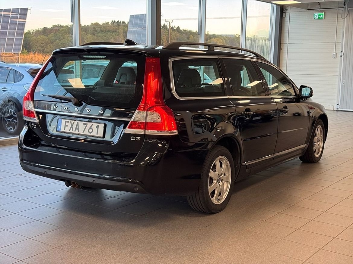 Volvo V70 D3 Momentum Business Pro 2015, bild 3/10