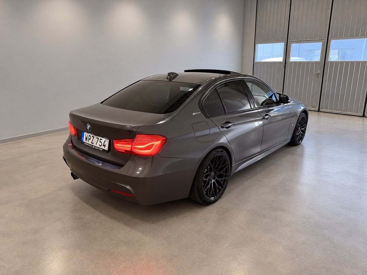BMW 330e 2017, bild 4/10