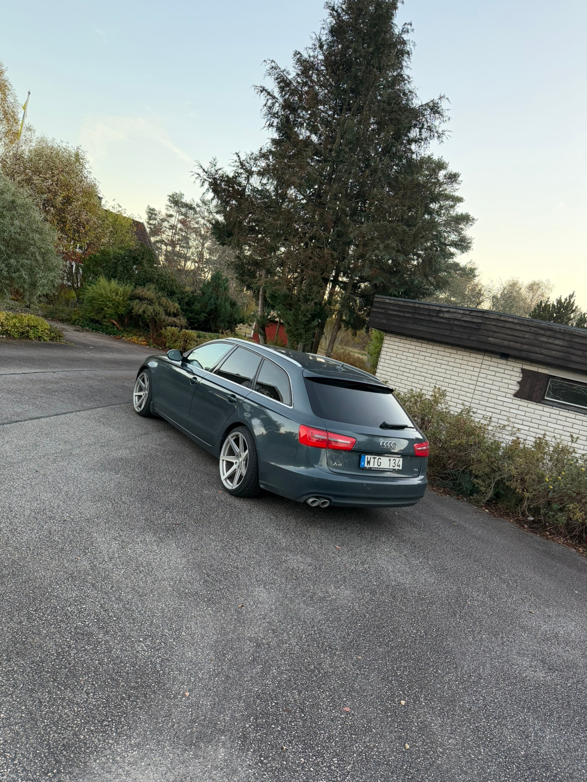 Audi A6 2.0 TDI 2012, bild 2/4