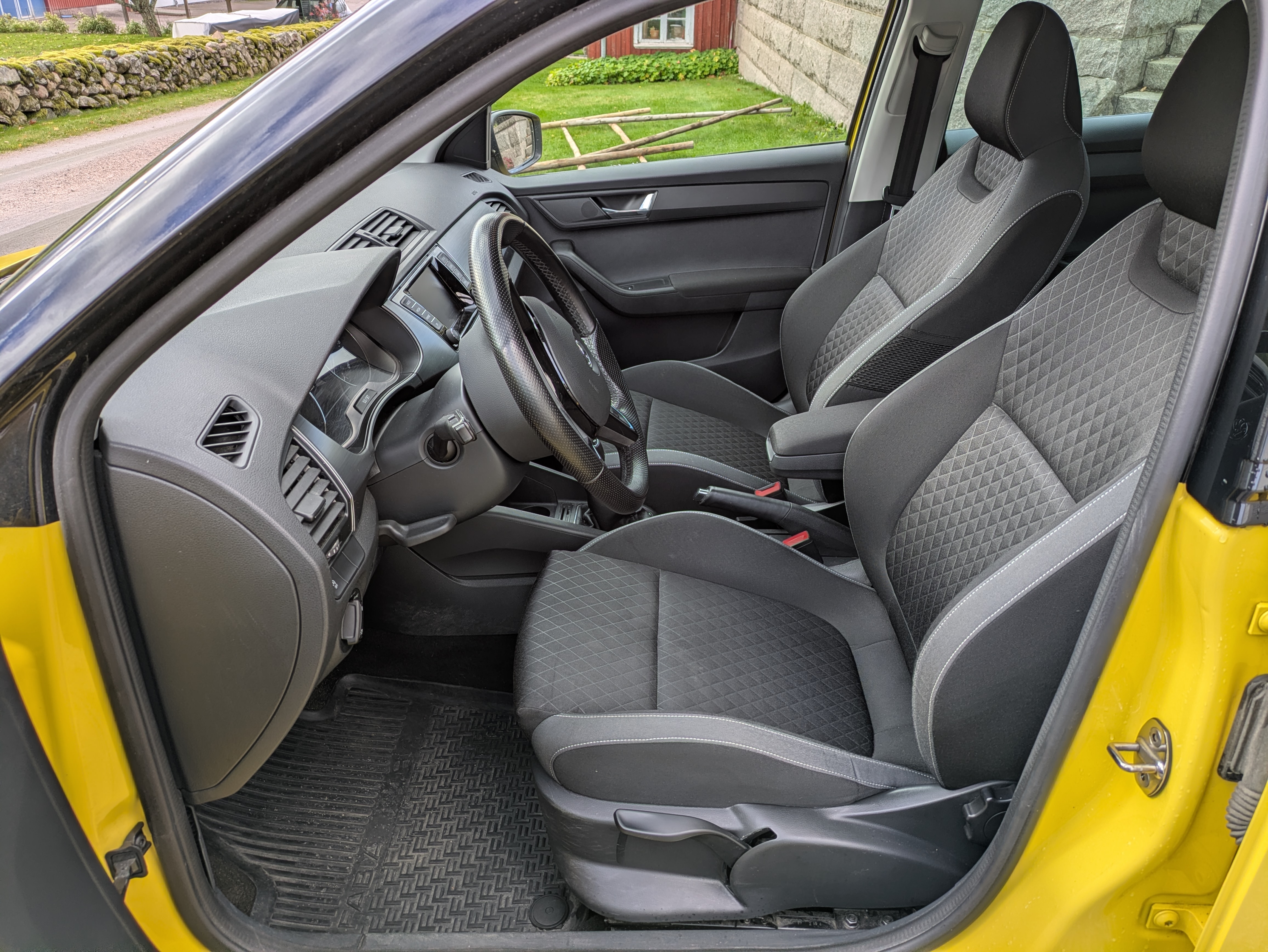 Skoda Fabia 1.2 TSI 2015, bild 7/10