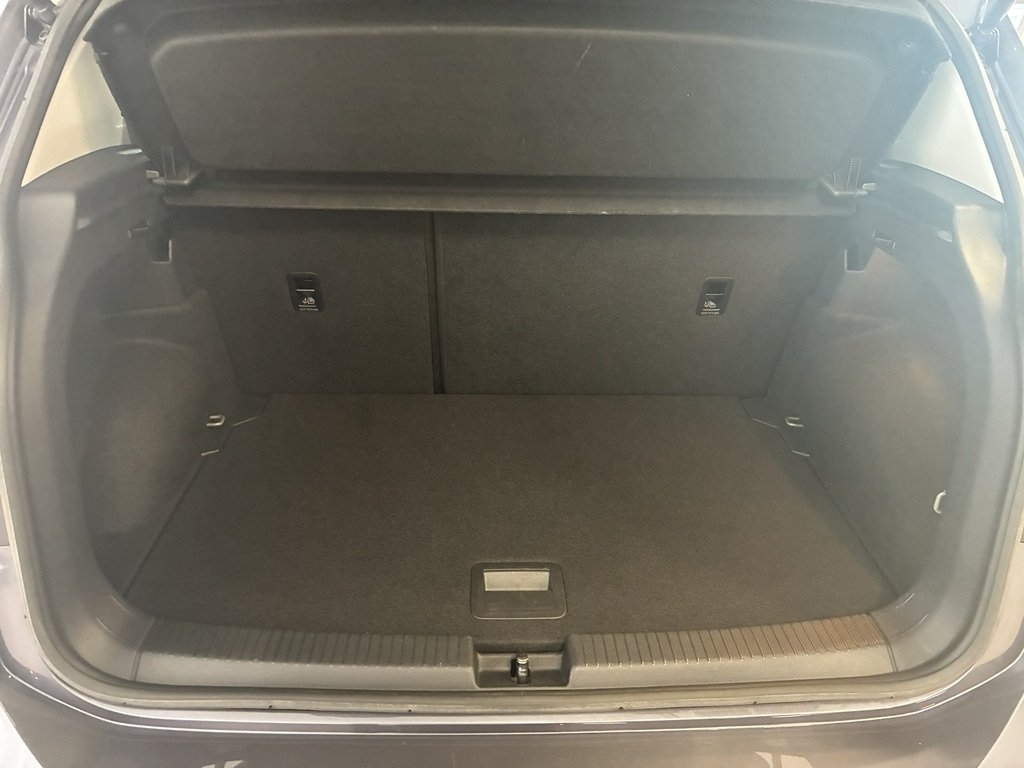 Volkswagen T-Cross 1.0 TSI 2023, bild 5/9