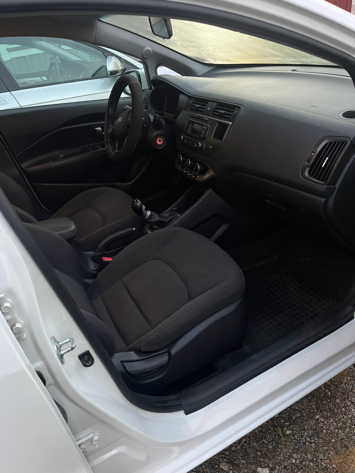 Kia Rio 1.4 2012, bild 3/3