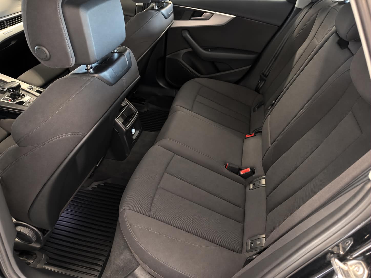 Audi A4 40 TDI 2020, bild 5/5