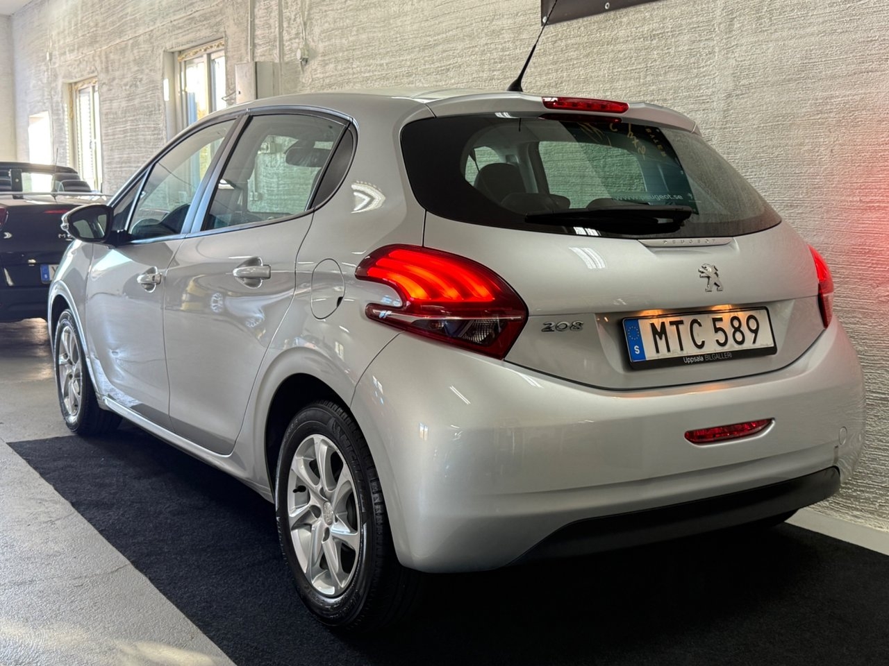 Peugeot 208 1.2 PureTech 82 2016, bild 5/10