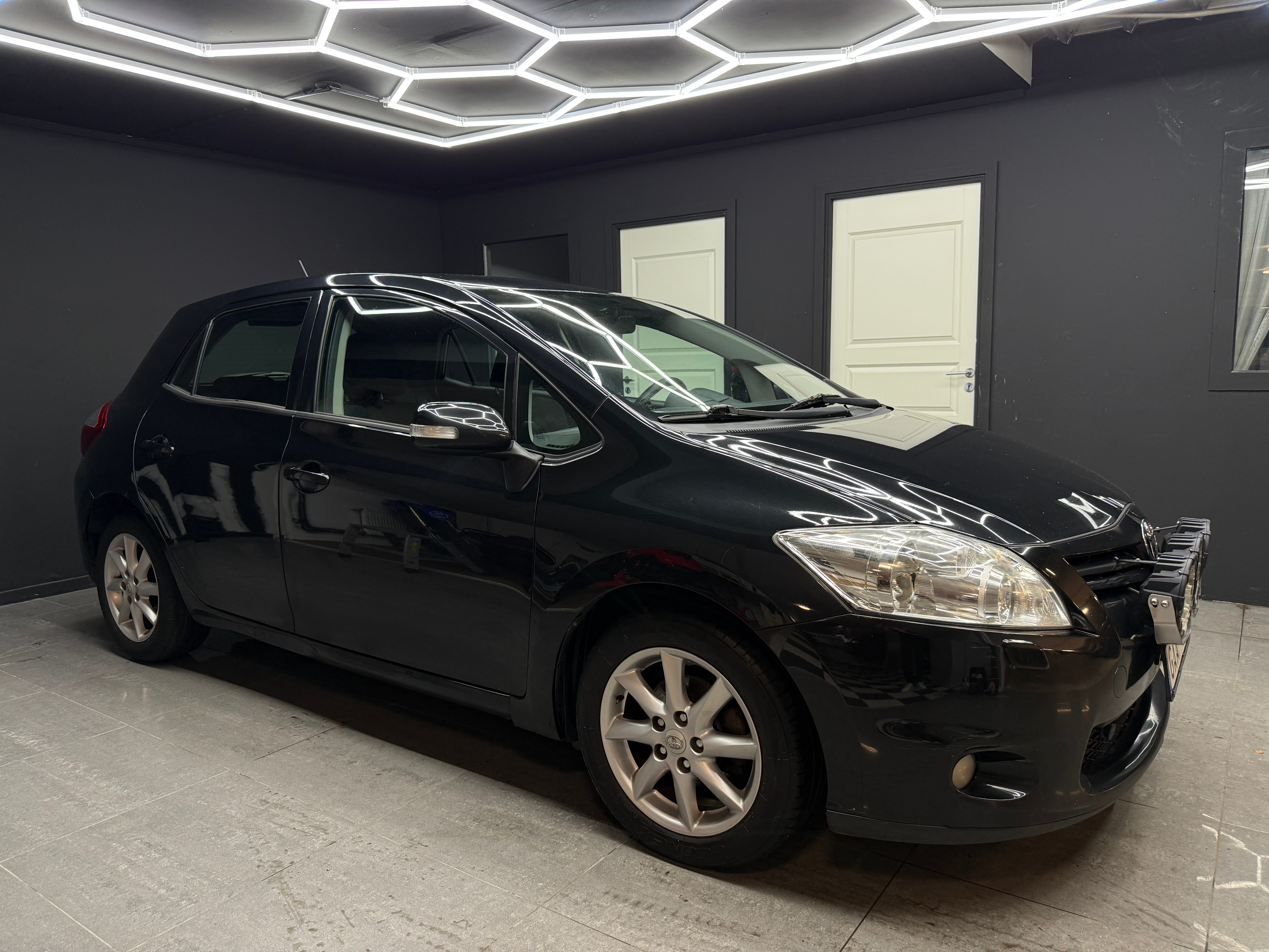 Toyota Auris 1.6 2010, bild 2/10
