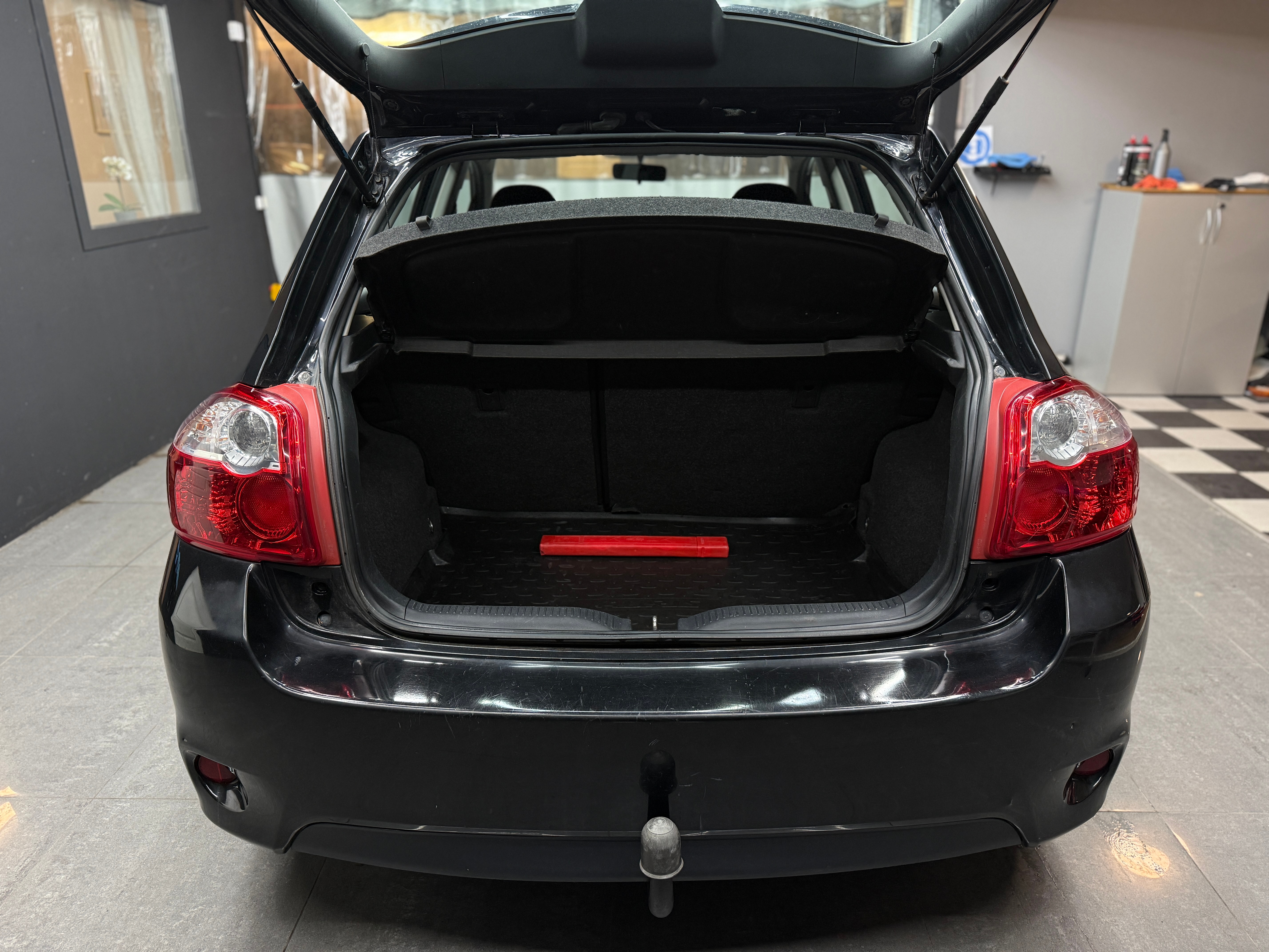 Toyota Auris 1.6 2010, bild 6/10