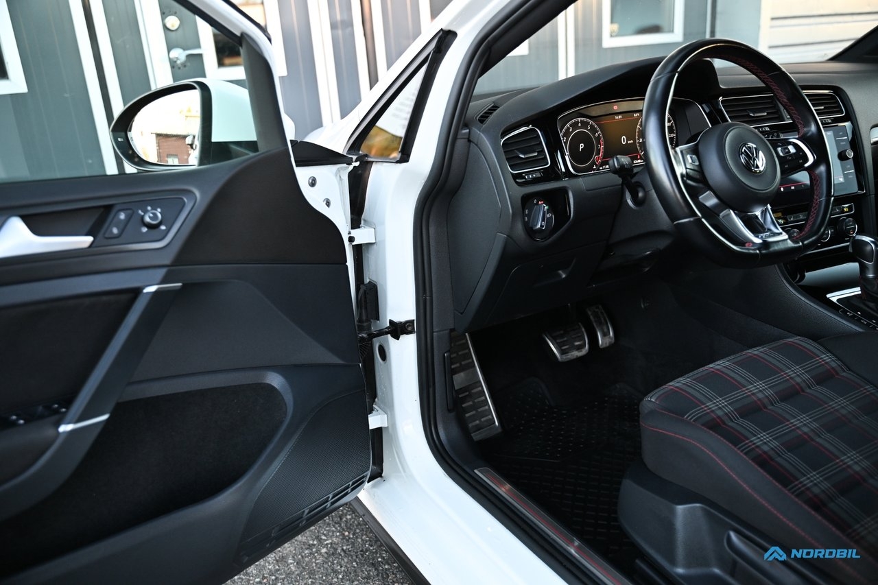 Volkswagen Golf GTI Performance 2018, bild 7/10