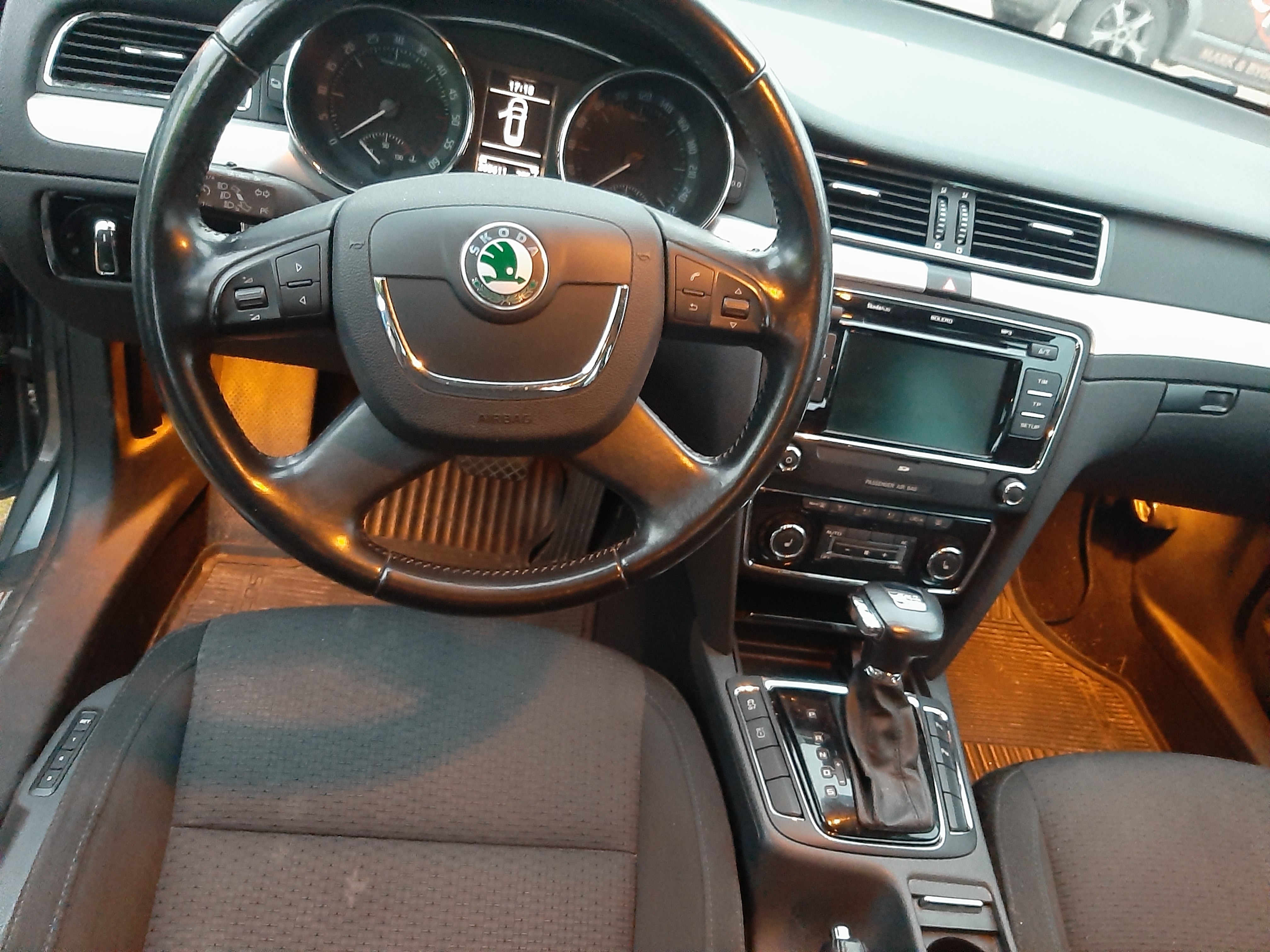 Skoda Superb 2.0 TDI 2012, bild 5/7