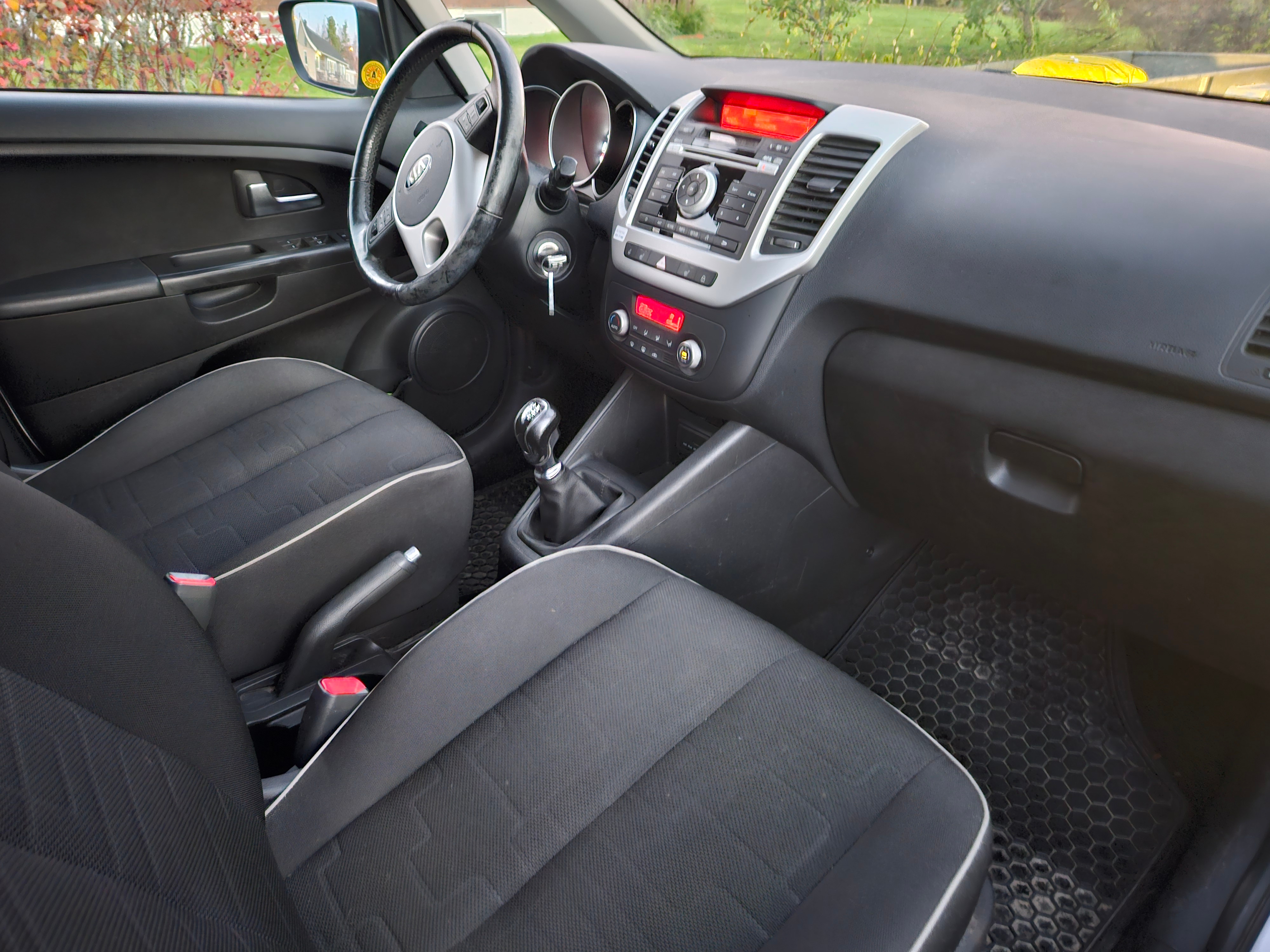 Kia Venga 2015, bild 3/6