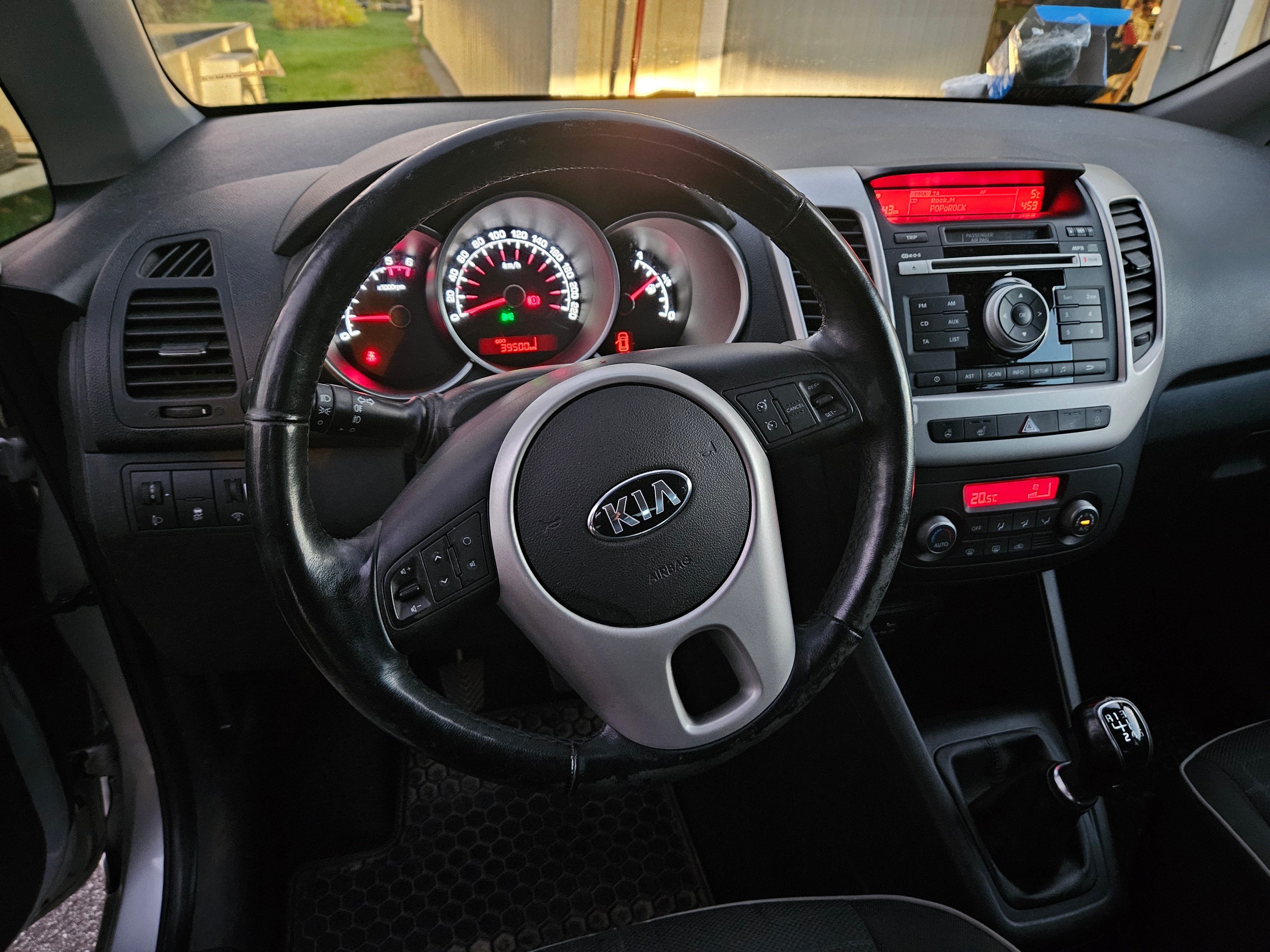 Kia Venga 2015, bild 2/6