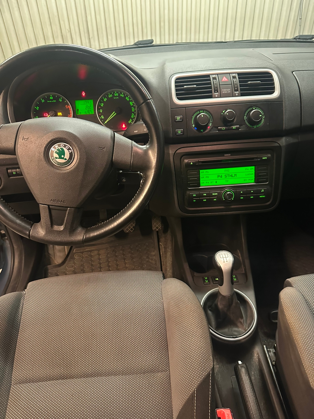 Skoda Fabia 1.4 16V 2007, bild 5/8